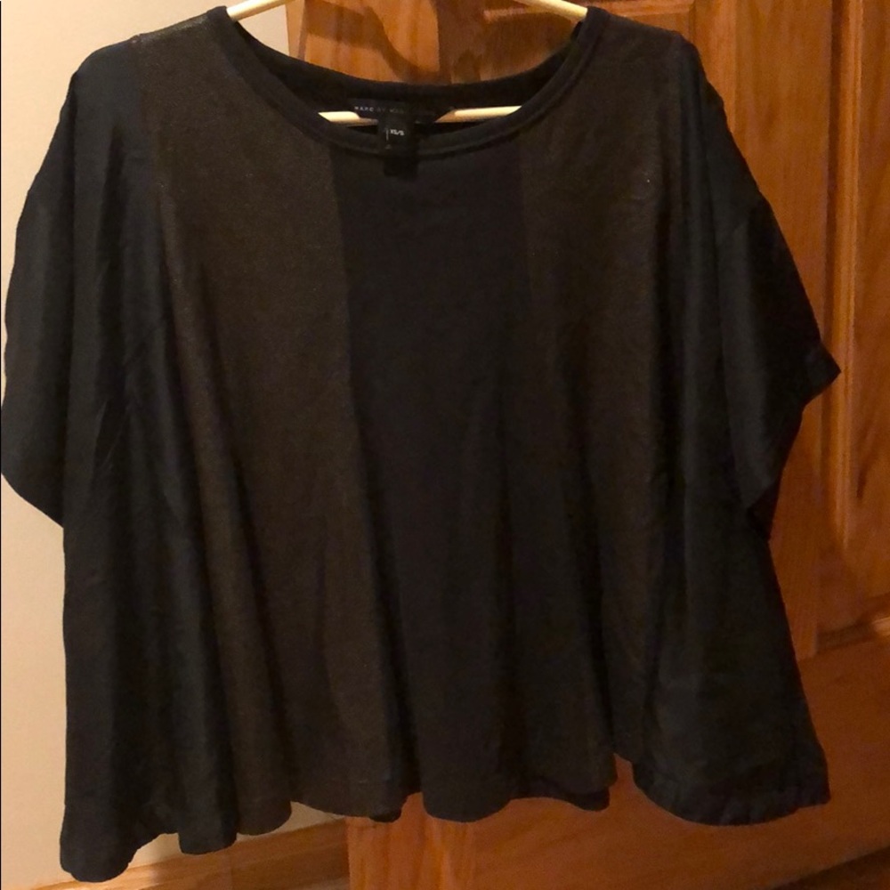 A beautiful boxy top